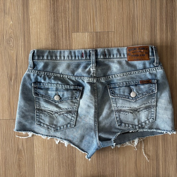 Y2K Seven7 Shorts Blue Denim Light Wash Distressed Cut Off Womens 18 Boho - Picture 2 of 9
